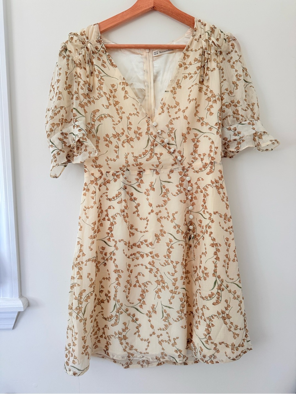 Here Comes The Sun Selfie Leslie Brand Lily Of The Valley Print Mini Dress